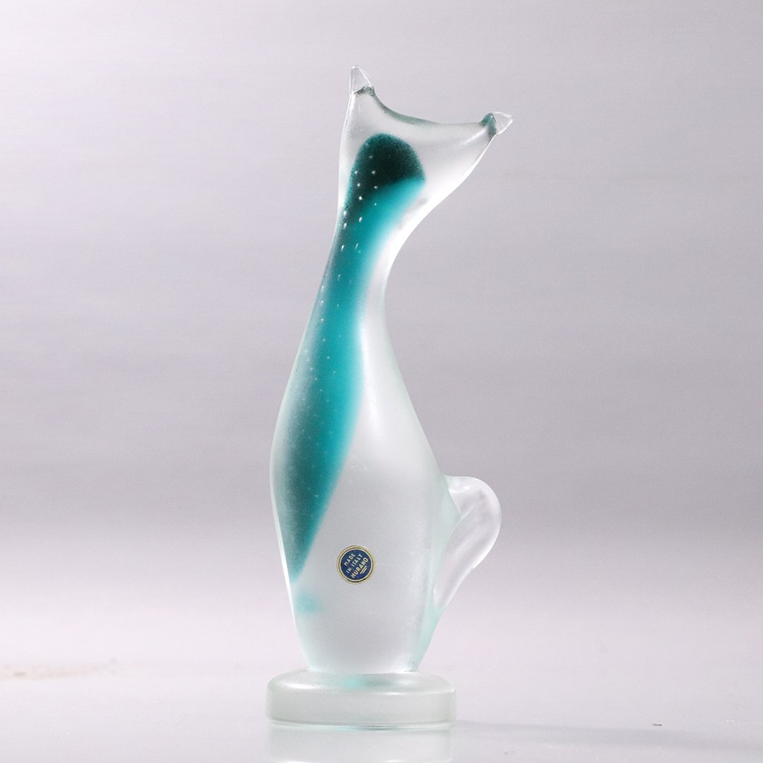 Murano Italian Art Glass Cat Figure Mid-Century Modern: Murano Italian Art Glass Cat Figure Mid-Century Modern. Original label. Size: 10.75 in. height, 3.5 in. wide