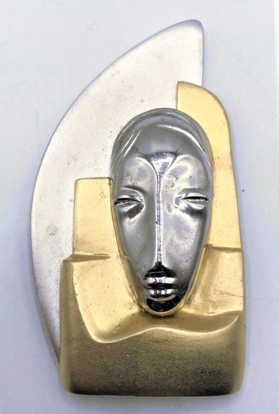 Leo Bernard Art Deco Face Brooch Gold Tone, Silver Tone: Leo Bernard Art Deco Face Brooch Gold Tone, Silver Tone. Signed: Leo Bernard. Size: 4.75 in. x 2 in.