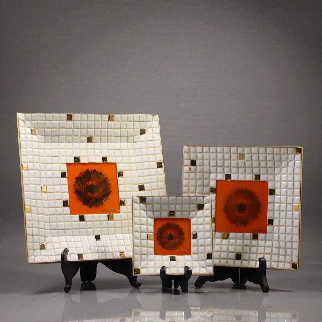 Georges Briard 3 Signed Assorted Size Mosaic Tile Plate: Georges Briard 3 Signed Assorted Size Mosaic Tile Plates.Size: 9.5 in. wide, 7.75 in. wide, 5 in. wide inches