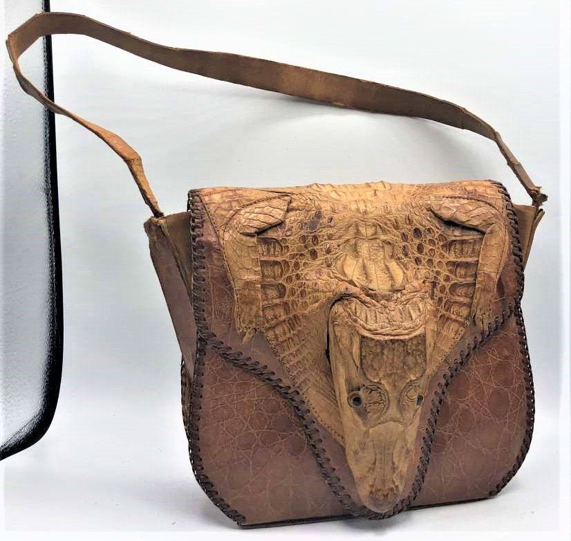 Vintage Alligator Hand Bag With Head & Body: Vintage Alligator Hand Bag with Head and body. Made in Cuba. Size: 10 in. x 9 in.