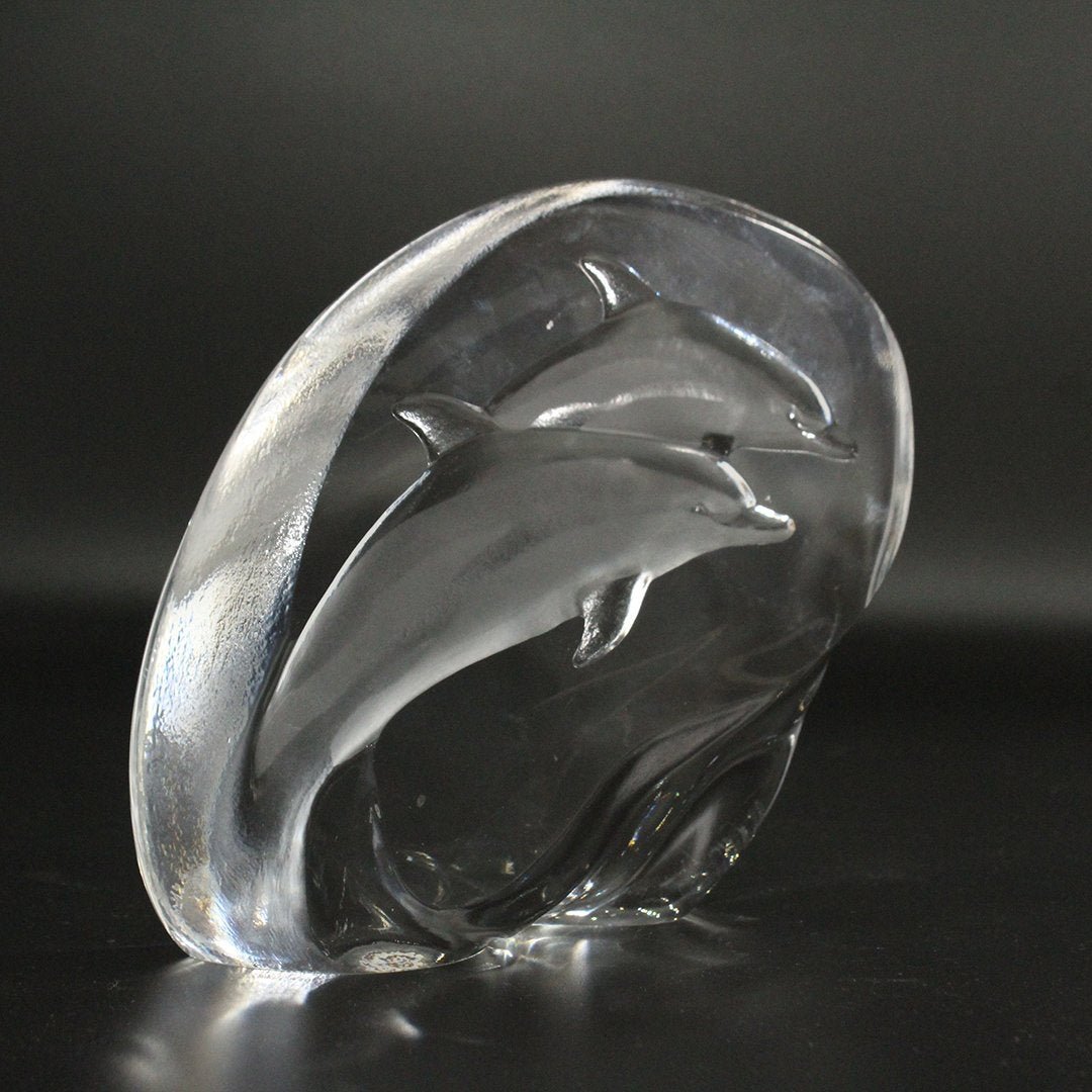 Signed Mats Jonasson, Two Dolphins Glass Sculpture: Mats Jonasson, Two Dolphins Glass Sculpture, Signed. Size: 6 in. height, 6.5 in. wide.
