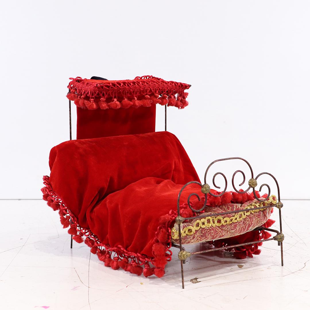 Doll"s Victorian Style Tester Bed Red Velvet Bedding (1 of 7)