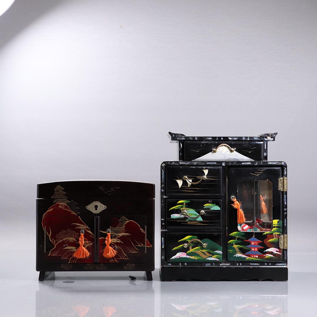 [2] Two Assorted Japanese Lacquer Musical Jewelry Boxes (1 of 13)