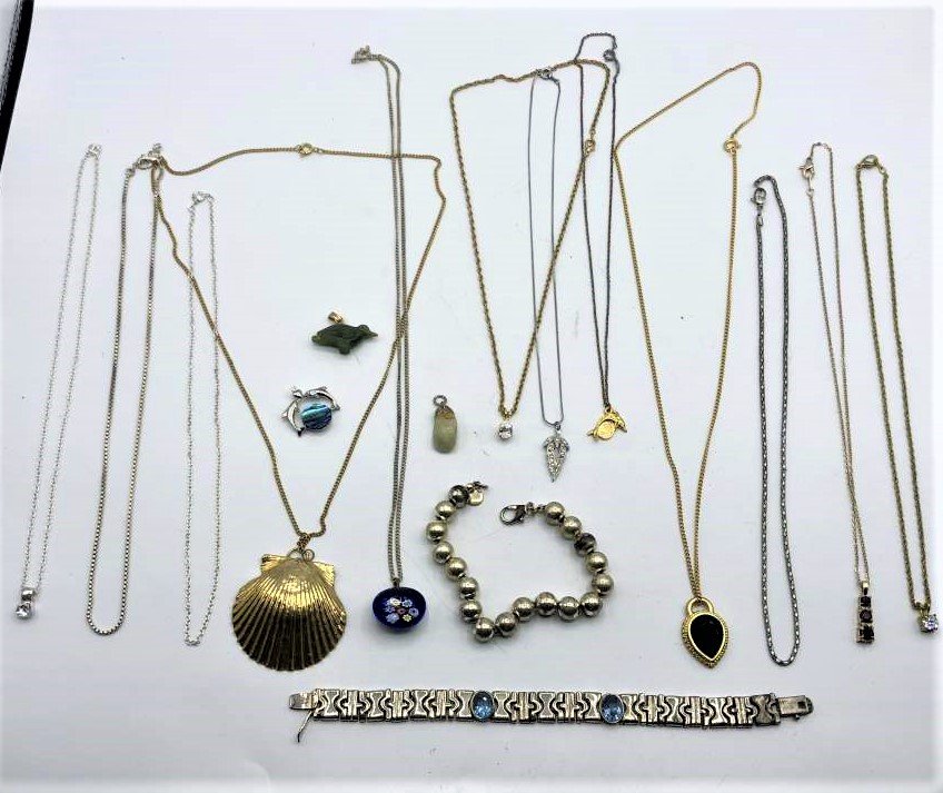 17 Assorted GRAB BAG Silver & Gold Tone, Millefiore (1 of 12)