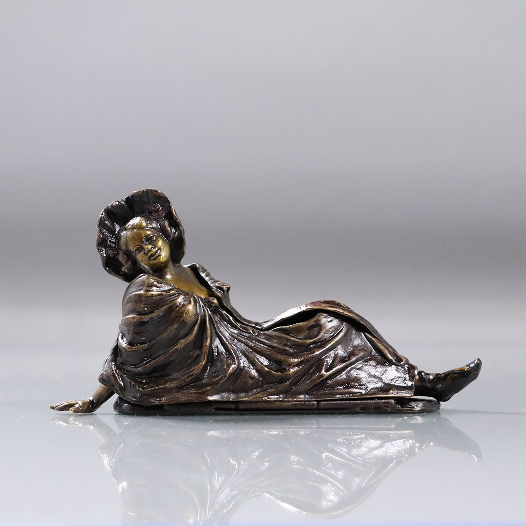 after Bergman Austria Bronze Nude in Retractable Robe: after Bergman Austria Bronze Nude in Retractable Robe. Bears signature. Good patina finish. size: 3h x 5.5L