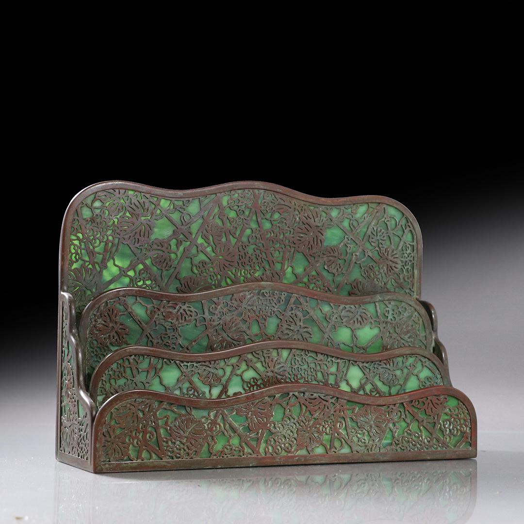 TIFFANY STUDIOS  #1007 Bronze GRAPEVINE Letter Holder (1 of 11)