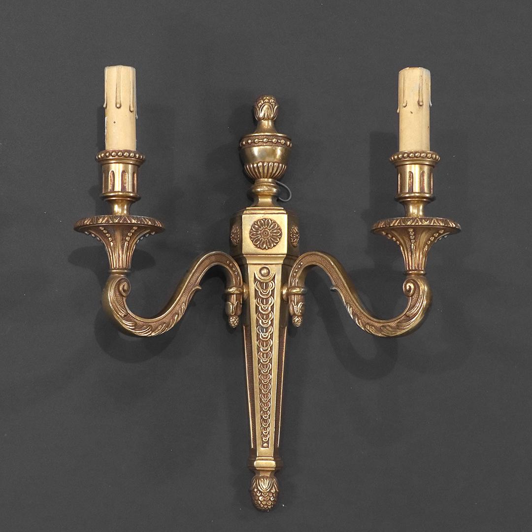 Quality Bronze French Victorian Double Light Sconce (1 of 8)