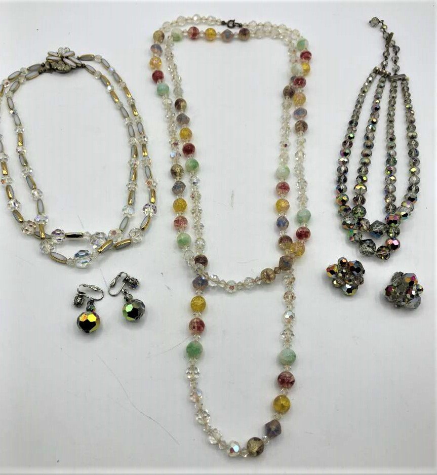 5 Pc. Glass Beads Grouping - Vintage (1 of 4)