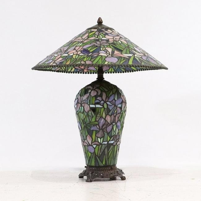 Superb Contemporary Stain Glass Table Lamp Iris Pattern (1 of 6)