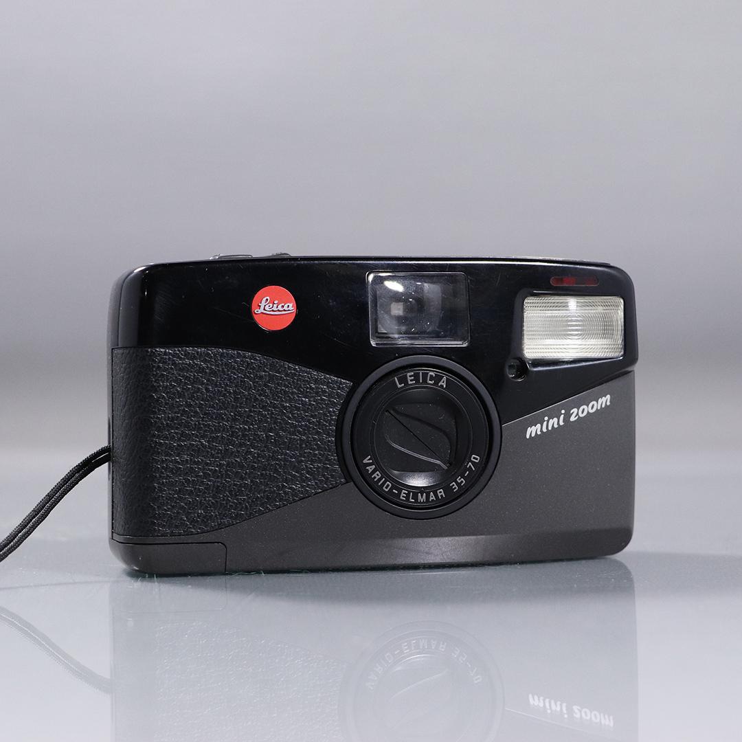Leica Vario-Elmar 35-70 Camera with Case: Leica Vario-Elmar 35-70 Camera with Case. size: 5L x 3w