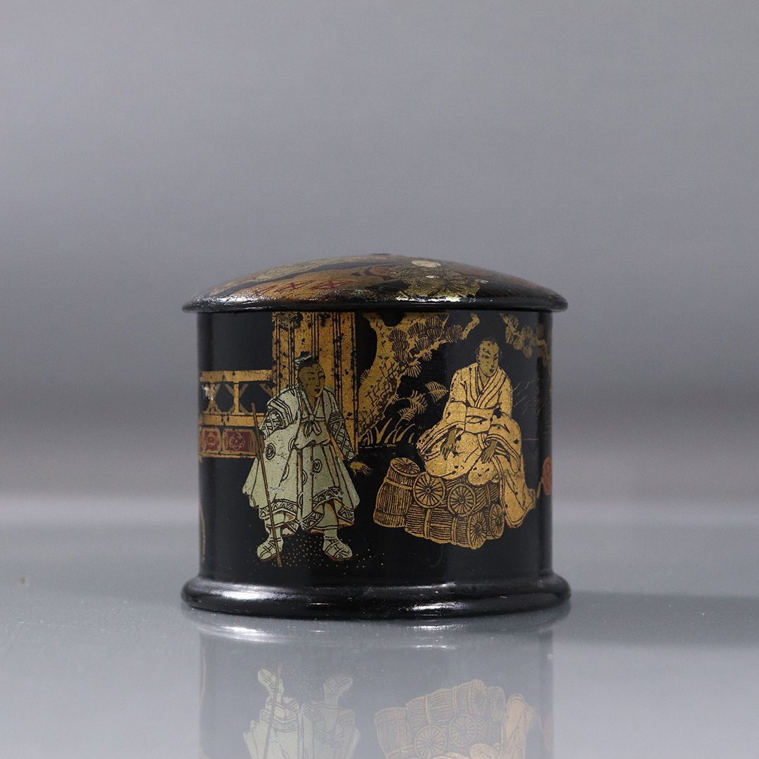 Chinese Black Lacquer Round String Holder Box with Top (1 of 7)