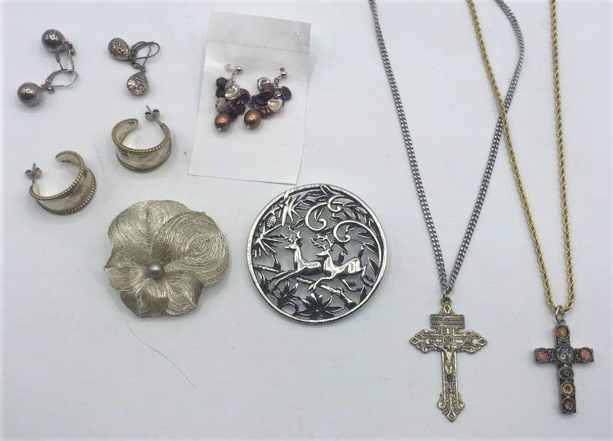 8 Assorted Earrings Brooches Cross Necklaces Inc Mosaic: 8 Assorted Earrings Brooches Cross Necklaces Inc Mosaic. Sterling Silver .925 Earrings 2 are marked .925], Silver Fine Wire Brooch, Saranoon Brooch with Deer; Two Religious cross necklaces , one is Mi