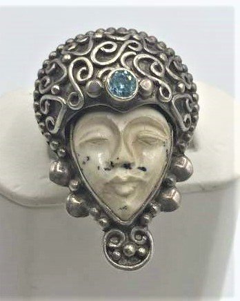 .925 Sterling Ring Man Head Wearing Turban Topaz Stone: .925 Sterling Ring Man Head Wearing Turban Topaz Stone. Unique Vintage Ring. Marked: .925 ; Ring size: 8 ; size: 1 in. x 1.5 in.