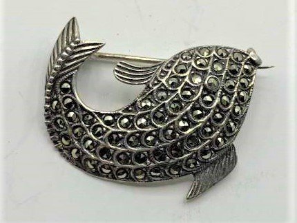 .925 Sterling Silver and Marcasites Guppy Fish Brooch: .925 Sterling Silver and Marcasites Guppy Fish Brooch. Marked: .925 ; Size: 1.5 in. x 1.5 in.