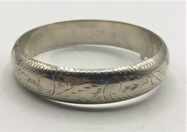 .925 Sterling Silver Bangle Bracelet Incised Design (1 of 4)