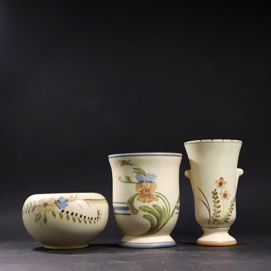 [3] Assorted Weller "Bonito" Pottery Vases (1 of 10)