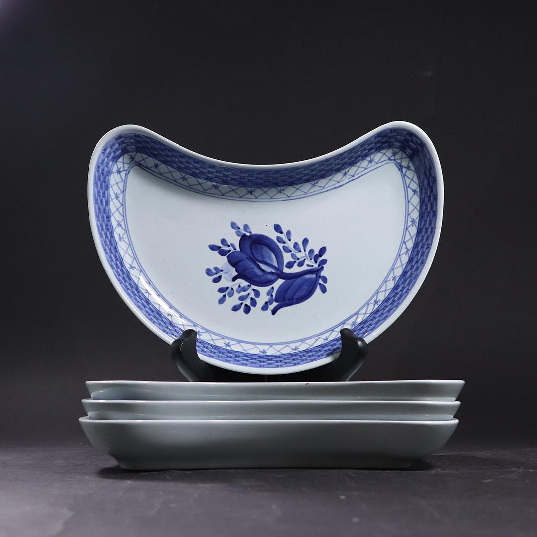 4 Royal Copenhagen Blue & White Kidney Shaped Dishes (1 of 6)