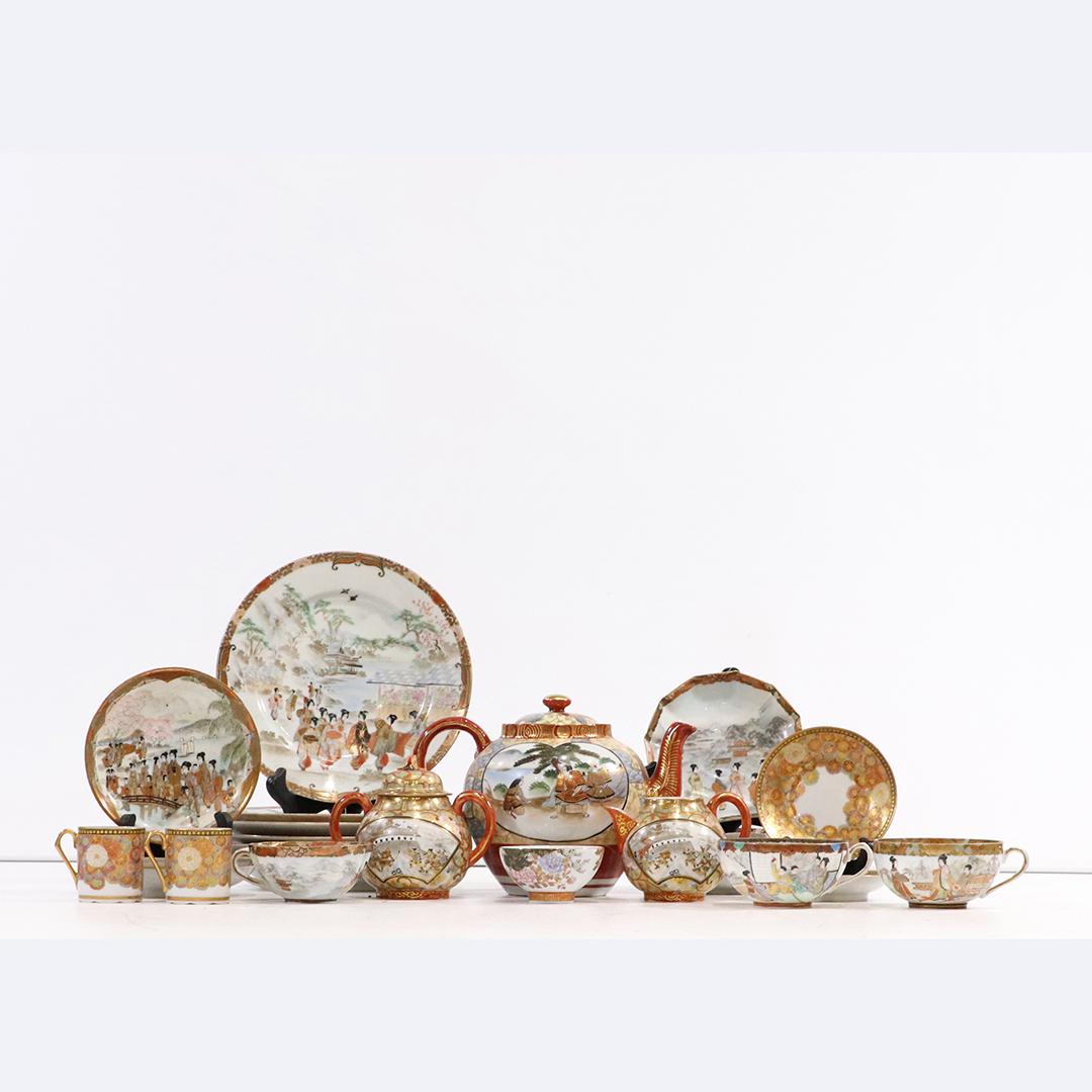 26 Assorted Group Lot of Oriental Porcelain Dinnerware: 26 Assorted Group Lot of Oriental Porcelain Dinnerware. Japanese. Asian. size: (6x) 8.25dia plates, (3x) 5.5dia saucers, (6x) 5.25 saucers, (2x) 4.5dia saucers, (1x) 3.5x4.5 creamer, (1x) 4.5x5.25 sug