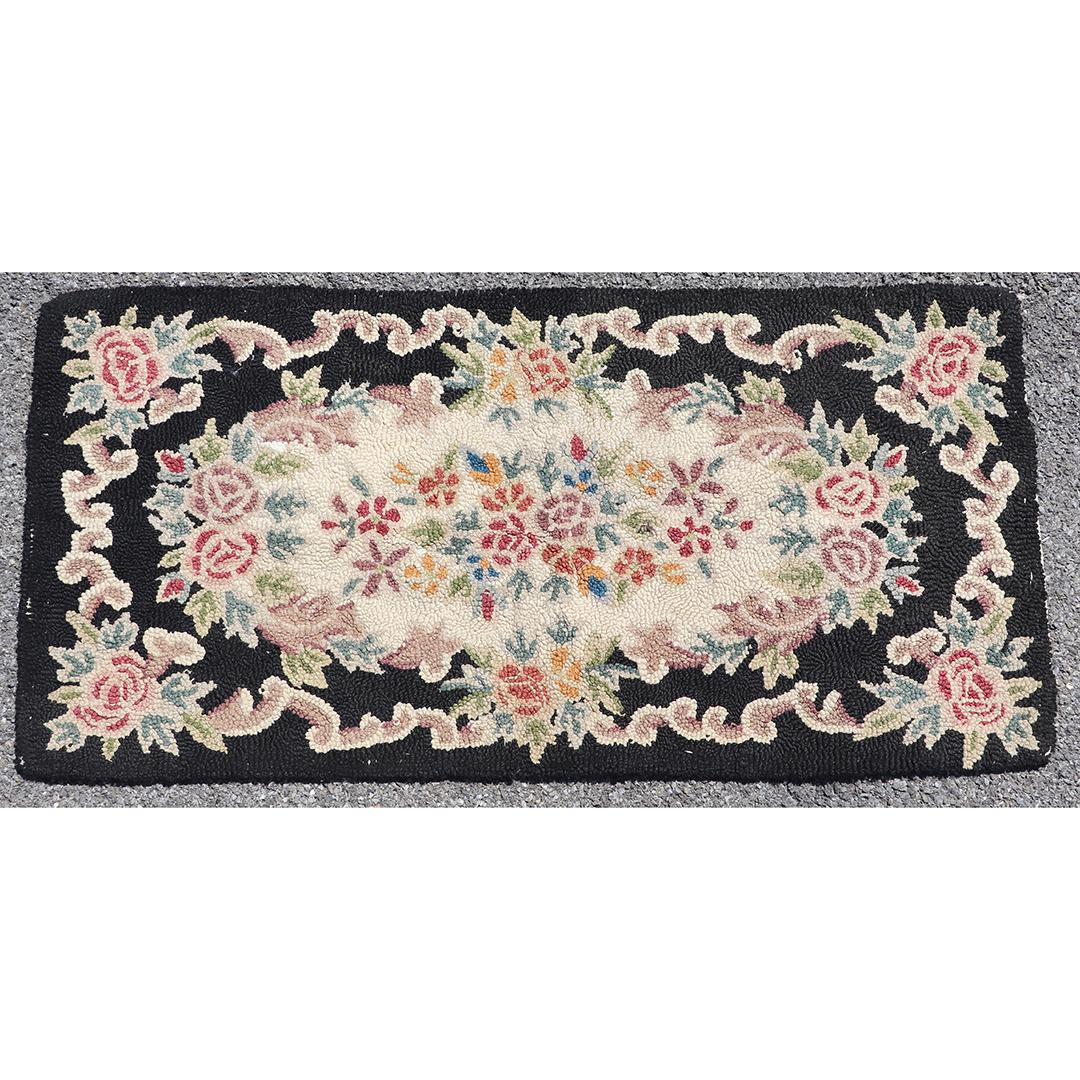 French Aubusson Design Wool Hooked Scatter Rug: French Aubusson Design Wool Hooked Scatter Rug. Clean. size: 49x24