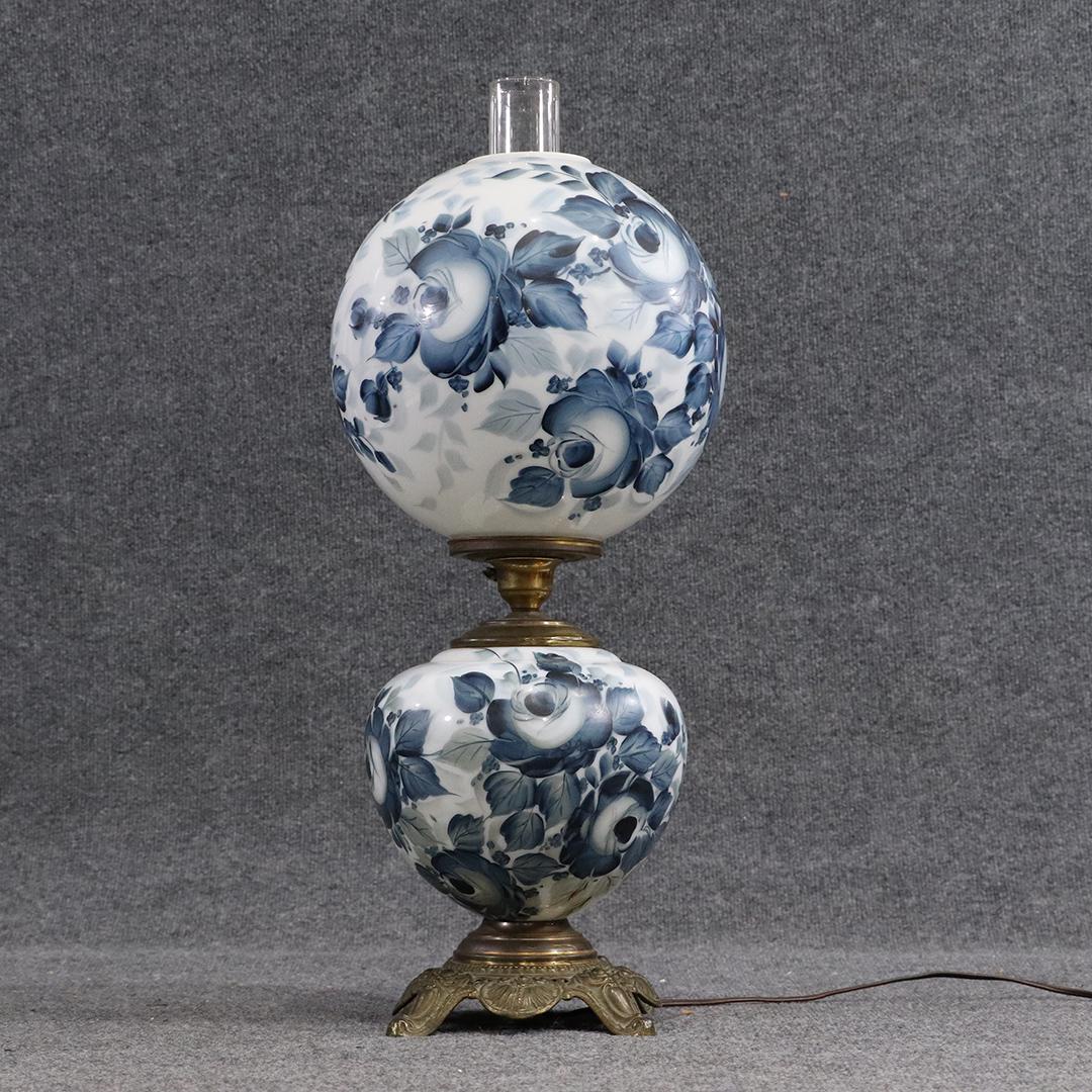 Blue & White Gone With The Wind Lamp Painted Flowers: Blue & White Gone With The Wind Lamp Painted Flowers, electrified. Wiring good, lights fine. Vintage . size: 26h x 9w