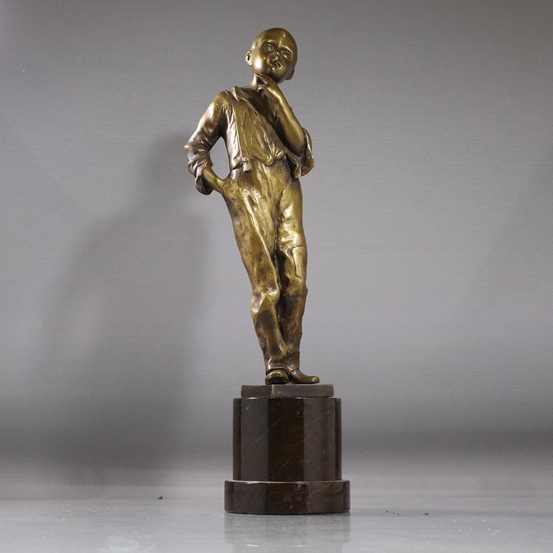 Circa 1920 Bronze Boy Street Urchin Statue Sculpture: Circa 1920 Bronze Boy Street Urchin Statue Sculpture. Fine quality bronze, mounted on a marble base. Good detail. Good original bronze patina finish. size: 16.5h x 4w