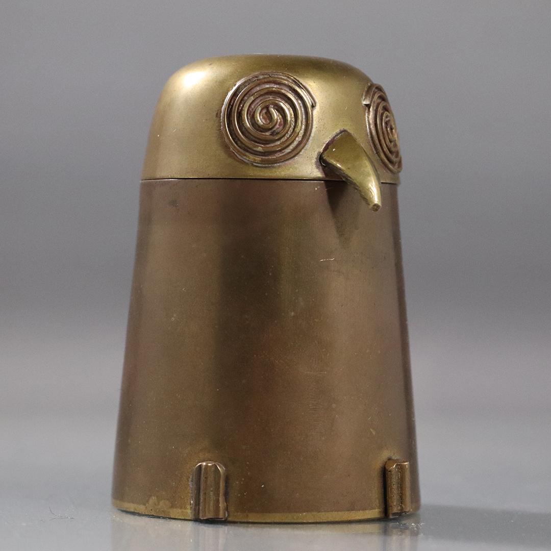 Unique Brass Penguin Covered Jar Mid-Century Modern: Unique Brass Penguin Covered Jar Mid-Century Modern. Vintage. Size: 4 x 2.75w