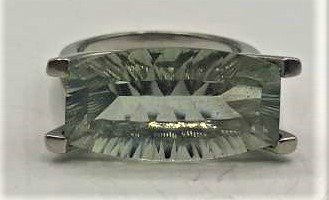 .925 Sterling Silver Ring with Clear Amethyst Size 7 (1 of 7)