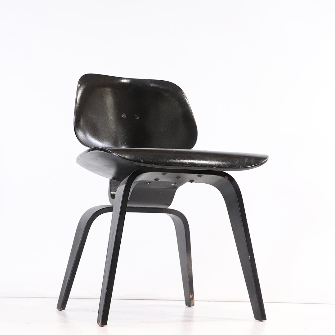 Eames DCW Chair, Painted Black, Mid-Century Modern (1 of 8)