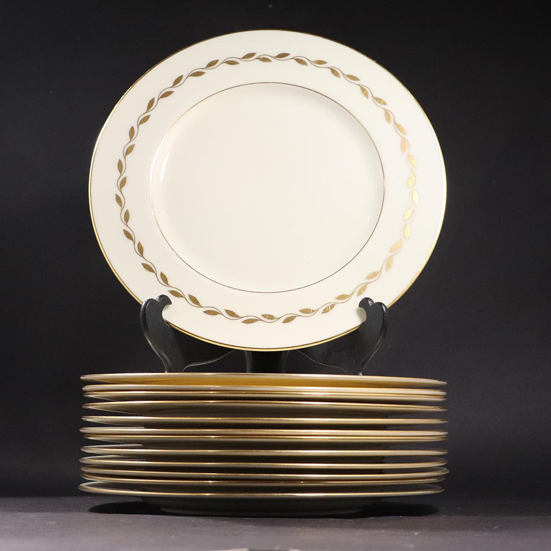 12 LENOX Golden Wreath Porcelain Dinner Plates (1 of 5)