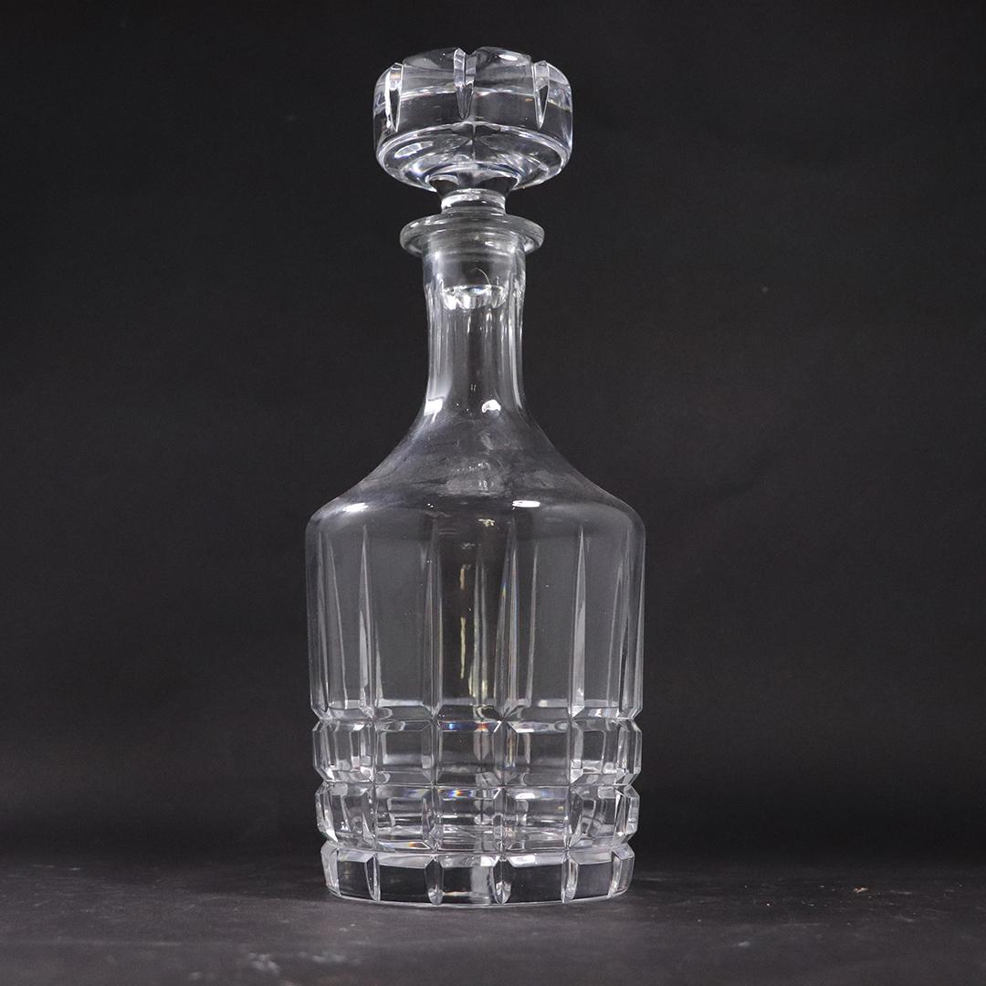 Clear Crystal Decanter with Cube Blocks Pattern (1 of 5)