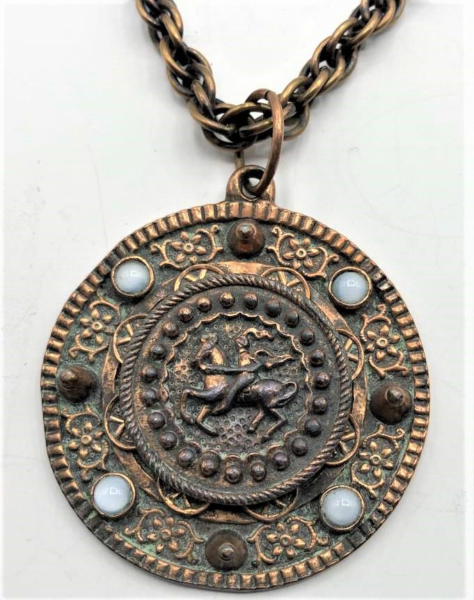 Vintage Copper Medieval Medallion Pendant Necklace: Vintage Copper Medieval Medallion Pendant Necklace. Size: pendant 2.25 in.; chain 18 in. length
