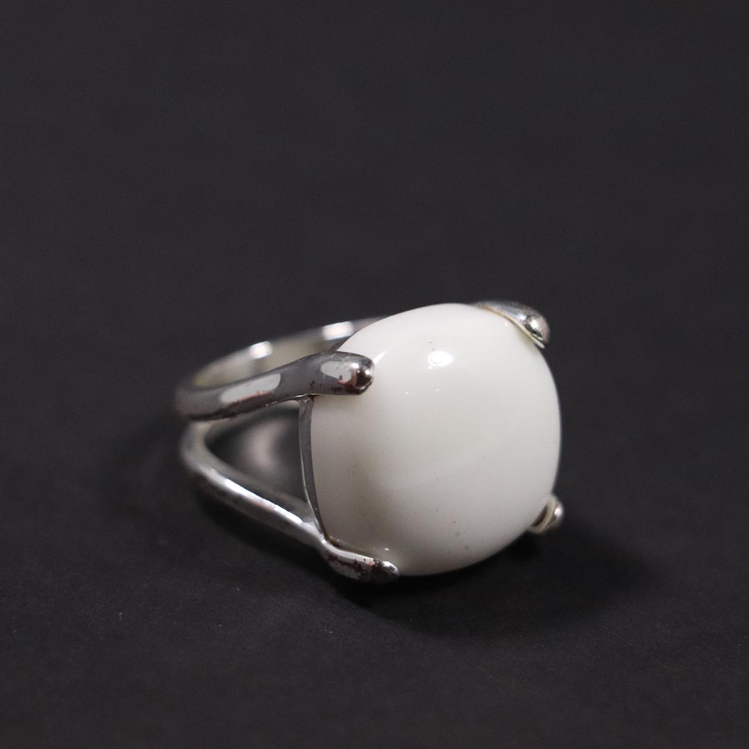 .925 Sterling Silver Ring with Large White Stone Size 9 (1 of 5)
