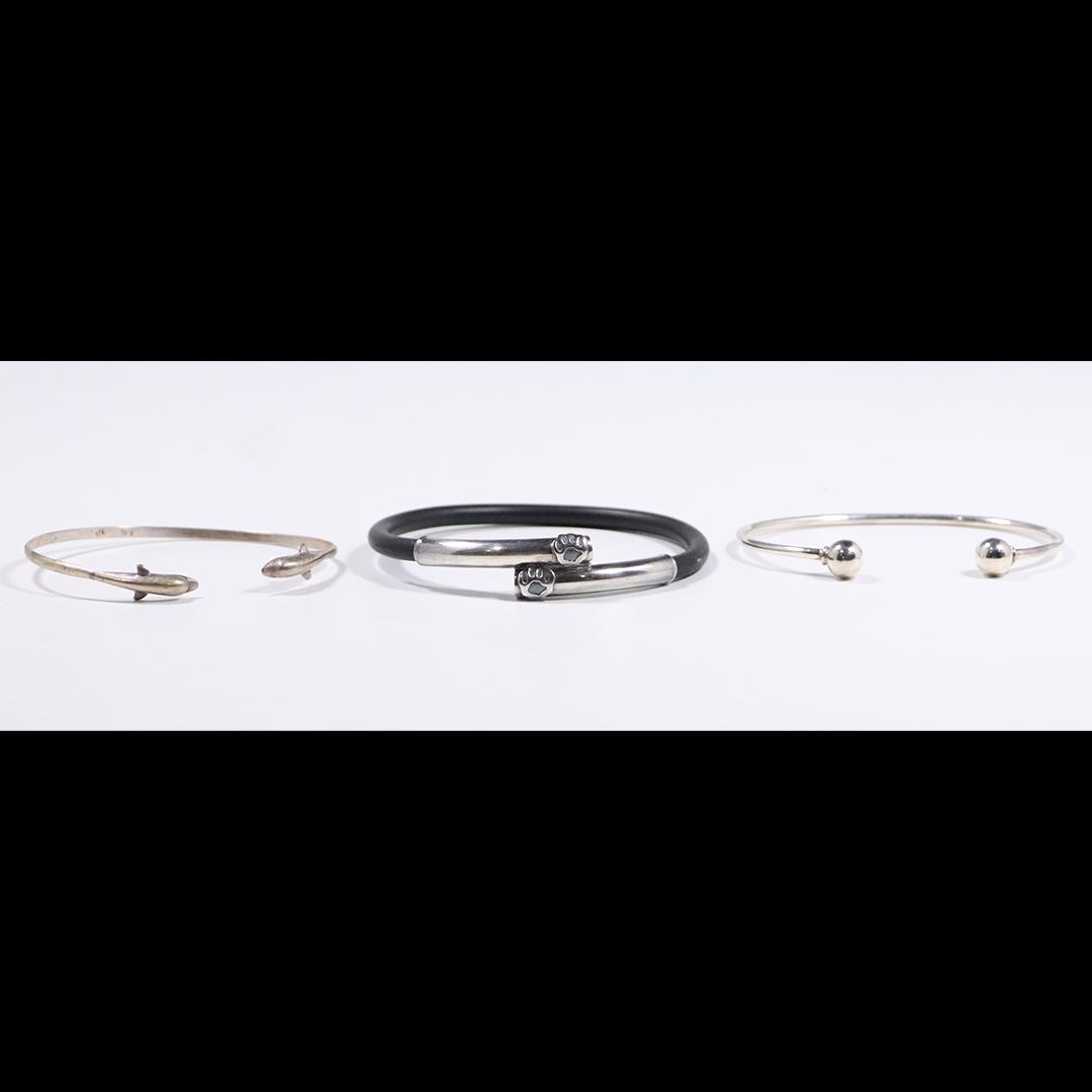 3 Assorted .925 Sterling Bracelets Bear Paws, Dolphin, (1 of 6)