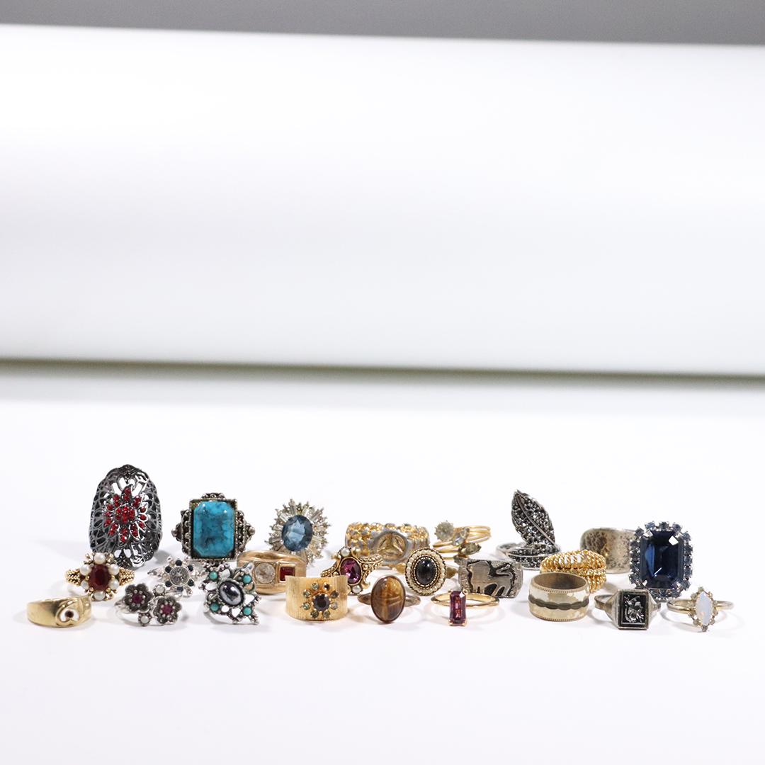24 Assorted Fashion Rings  - Big Variety (1 of 8)