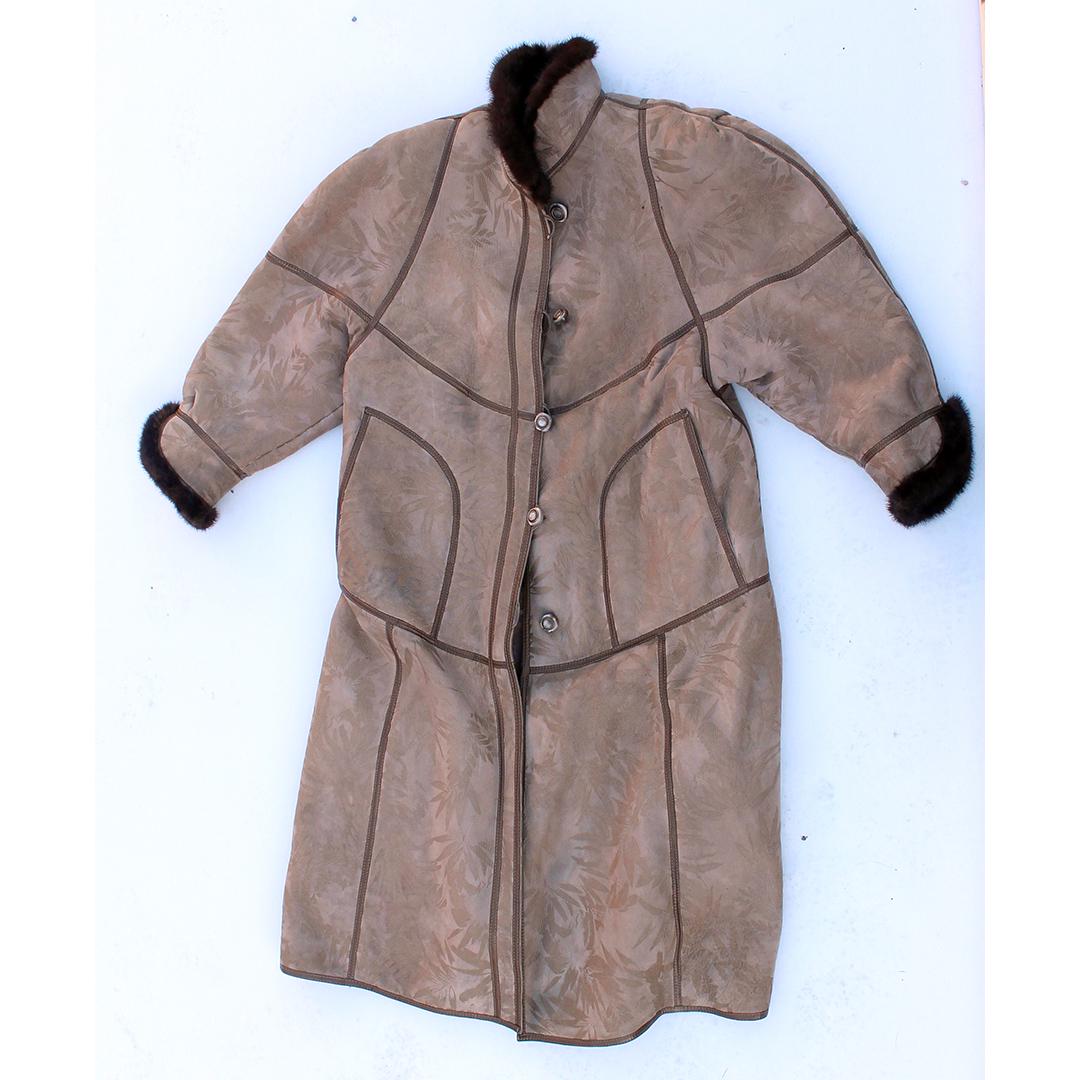 Shearling with Mink Collar and Cuffs Coat: Shearling with Mink Collar and Cuffs. size: 49 x 25 x 19.5