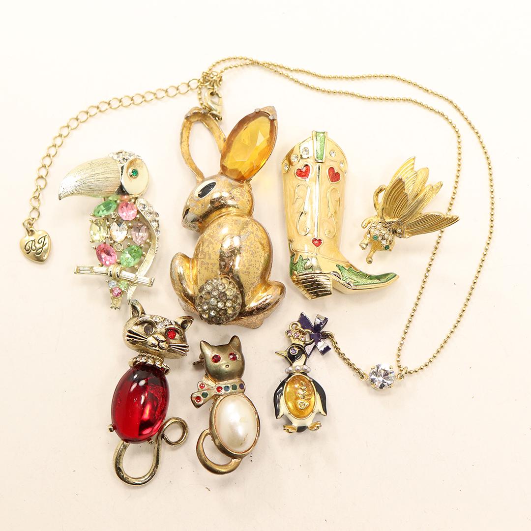 [7] Assorted Figural Brooches Including Jelly Belly (1 of 9)