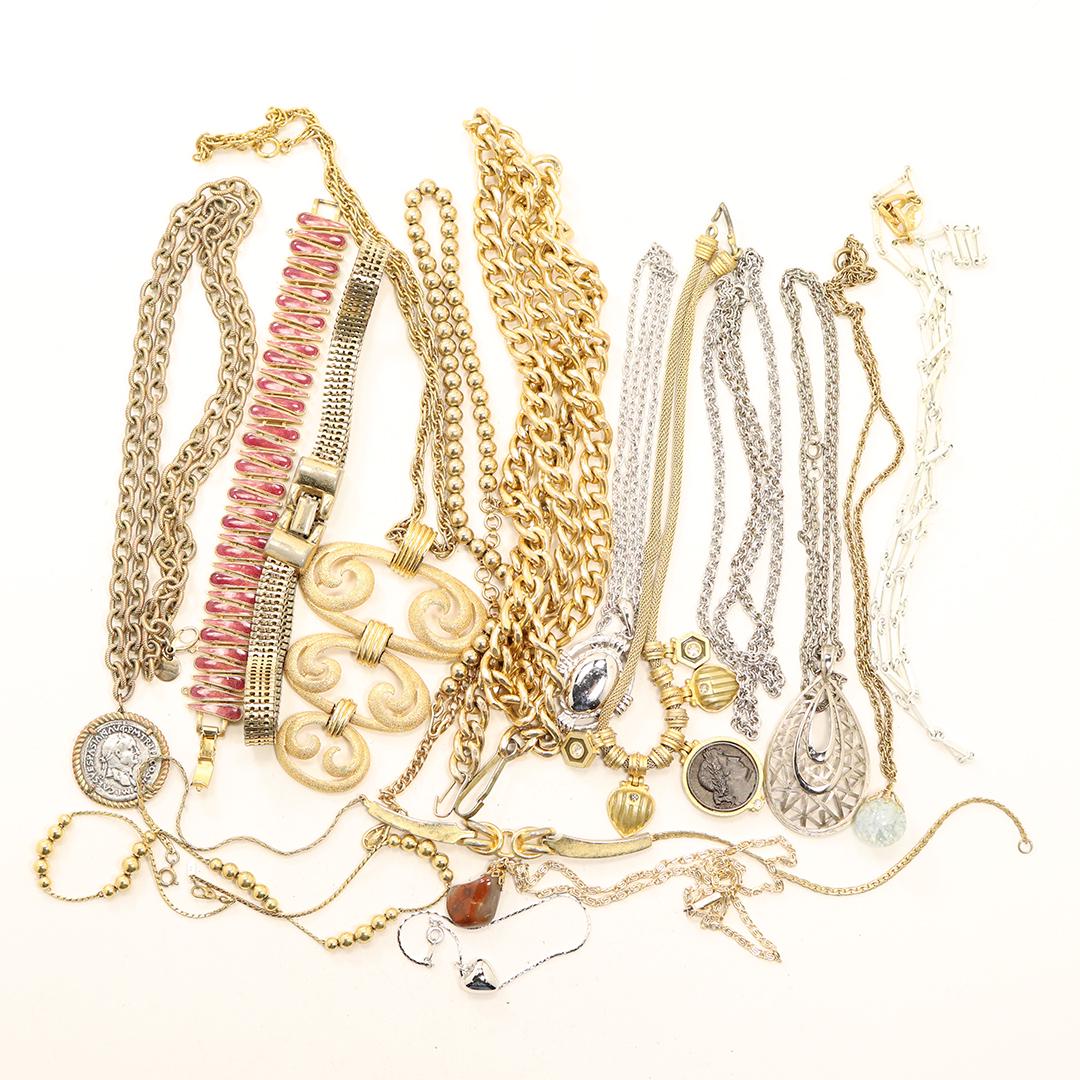 11 Assorted Fashion Necklaces & 2 Fashion Bracelets (1 of 10)