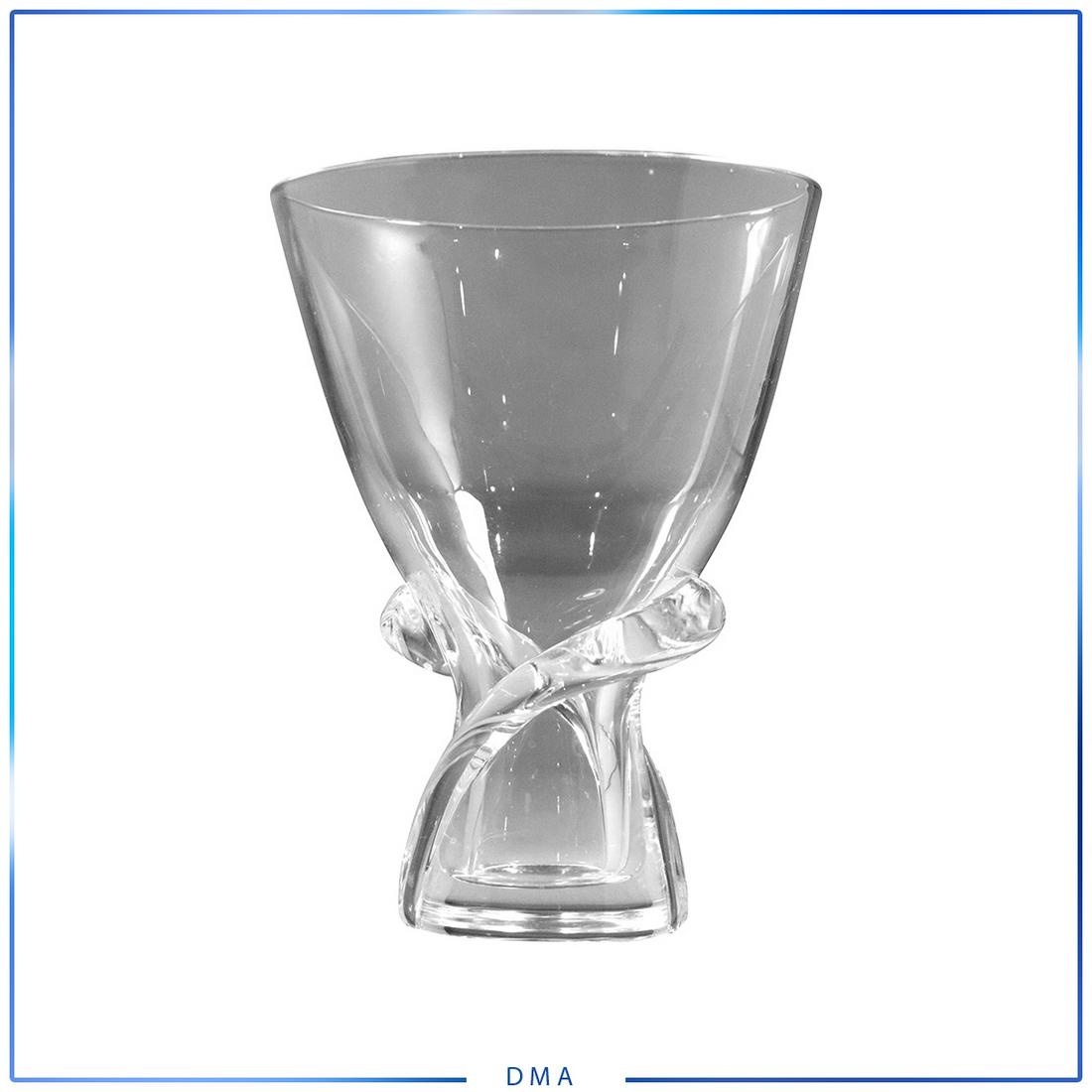 Signed STEUBEN Twist Base Crystal Glass Vase: Signed STEUBEN Twist Base Crystal Glass Vase. size: 6.5h x 5l