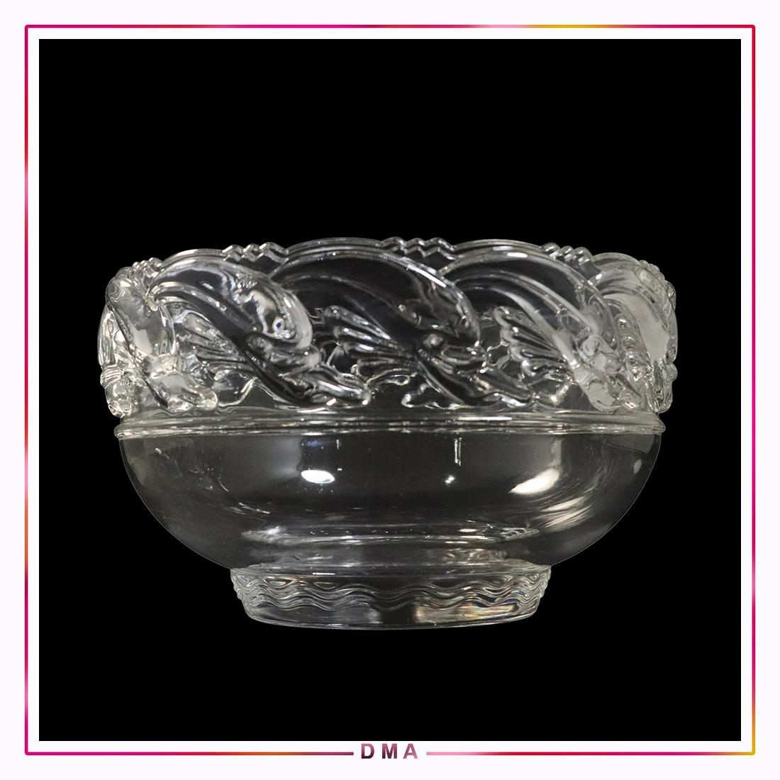TIFFANY & CO Crystal Cut Glass Center Bowl Pattern Rim: TIFFANY & CO Crystal Cut Glass Center Bowl Pattern Rim. Signed: Tiffany & Co. Size: 5h x 8.5w
