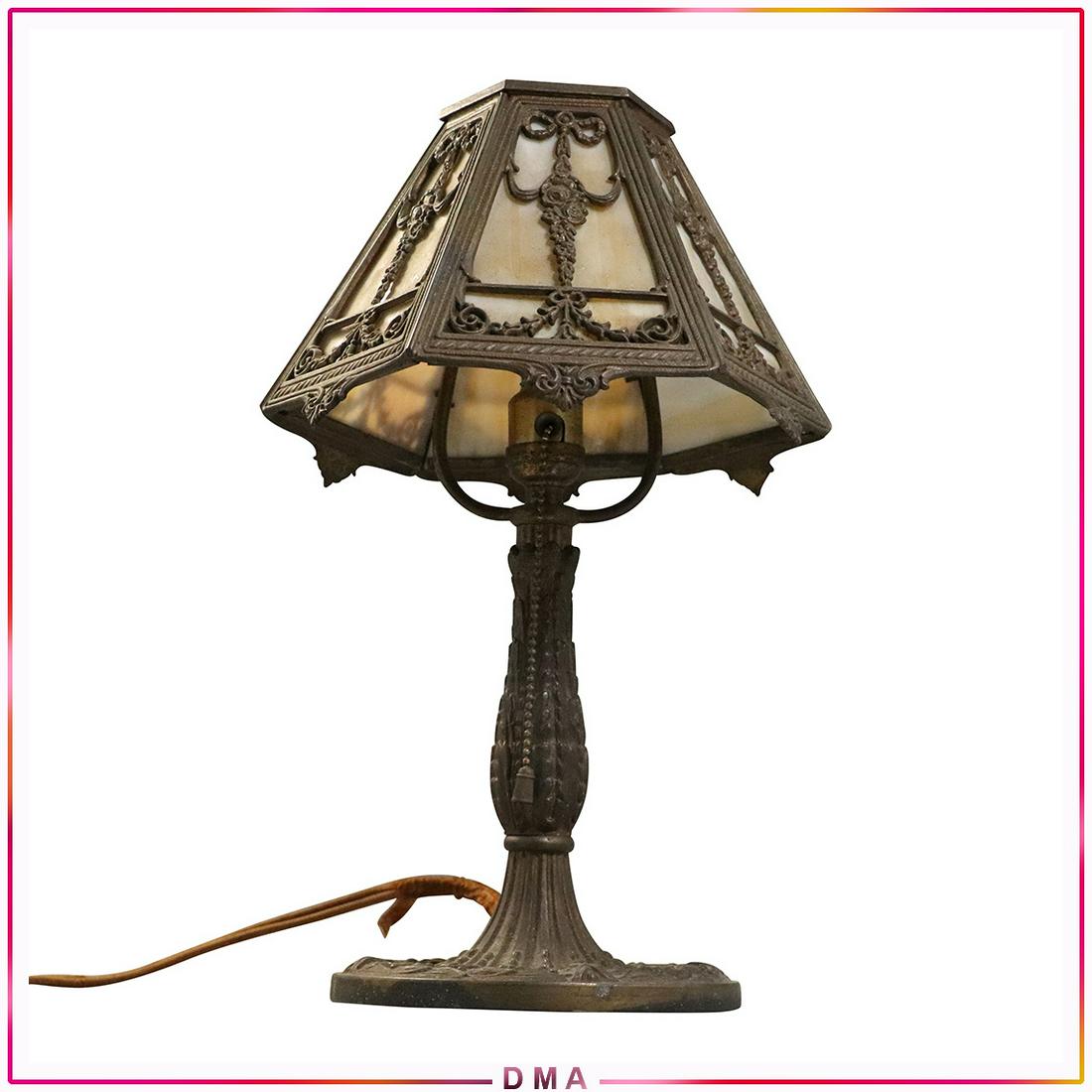 BRADLEY & HUBBARD Caramel Slag Glass Boudoir Lamp (1 of 9)