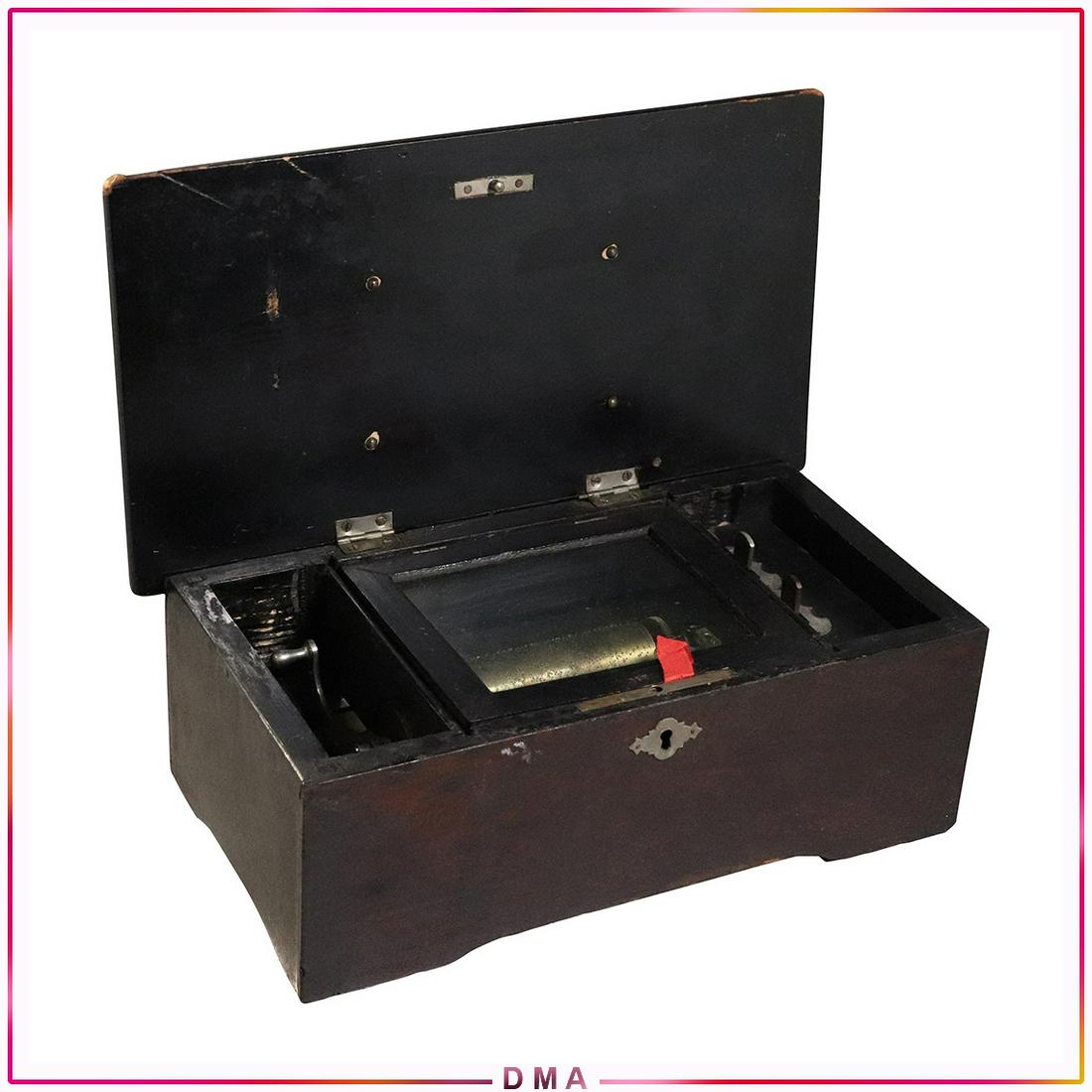 Antique Swiss Music Box, Works, Brass Comb Needles Good: Antique Swiss Music Box, Works, Brass Comb Needles Good. Size: 5x12x7