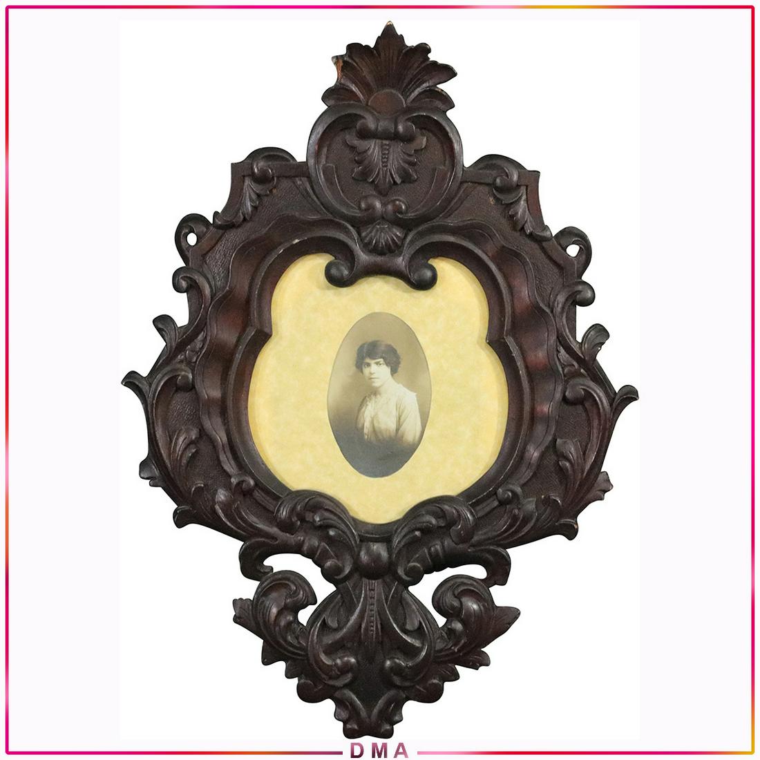 Circa 1870 Carved Walnut Oval Frame Victorian Rococo: Circa 1870 Carved Walnut Oval Frame Victorian Rococo. Original dark finish. Size: 10x9 inside, 22.5x16 outside frame
