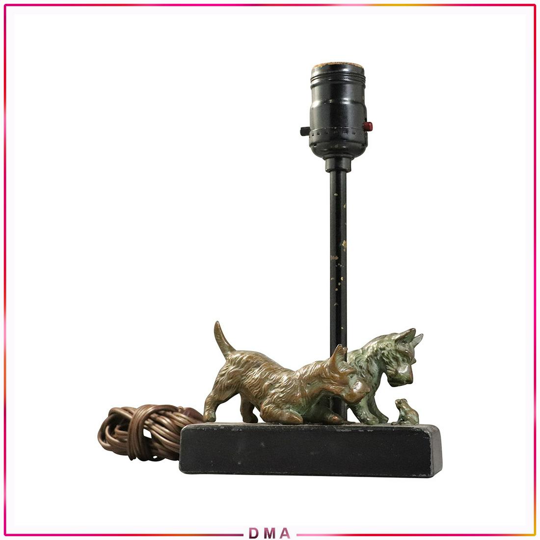Circa 1920 Two Dogs Confronting a Small Frog Lamp: Circa 1920 Two Dogs Confronting a Small Frog Lamp. Original bronzed patina finish, cast metal. Vintage. Size: 9.5x5.5x2.75