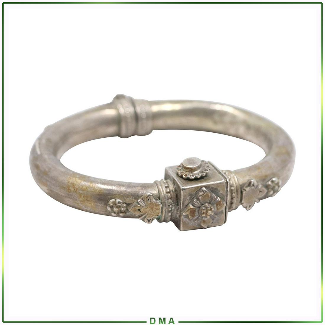Sterling Silver Heavy Edwardian Bangle Bracelet: Sterling Silver Heavy Edwardian Bangle Bracelet. Tests Sterling. size 3 1/2 in, x 5/8 in.