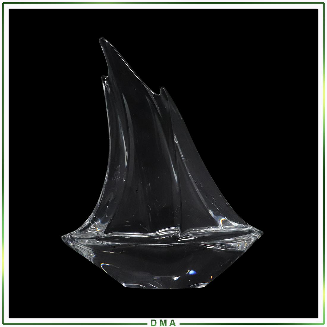 Signed DAUM Mid-Century Modern Glass Sailboat Sculpture: . Signed DAUM Mid-Century Modern Glass Sailboat Sculpture Size: 8.5h x 7w
