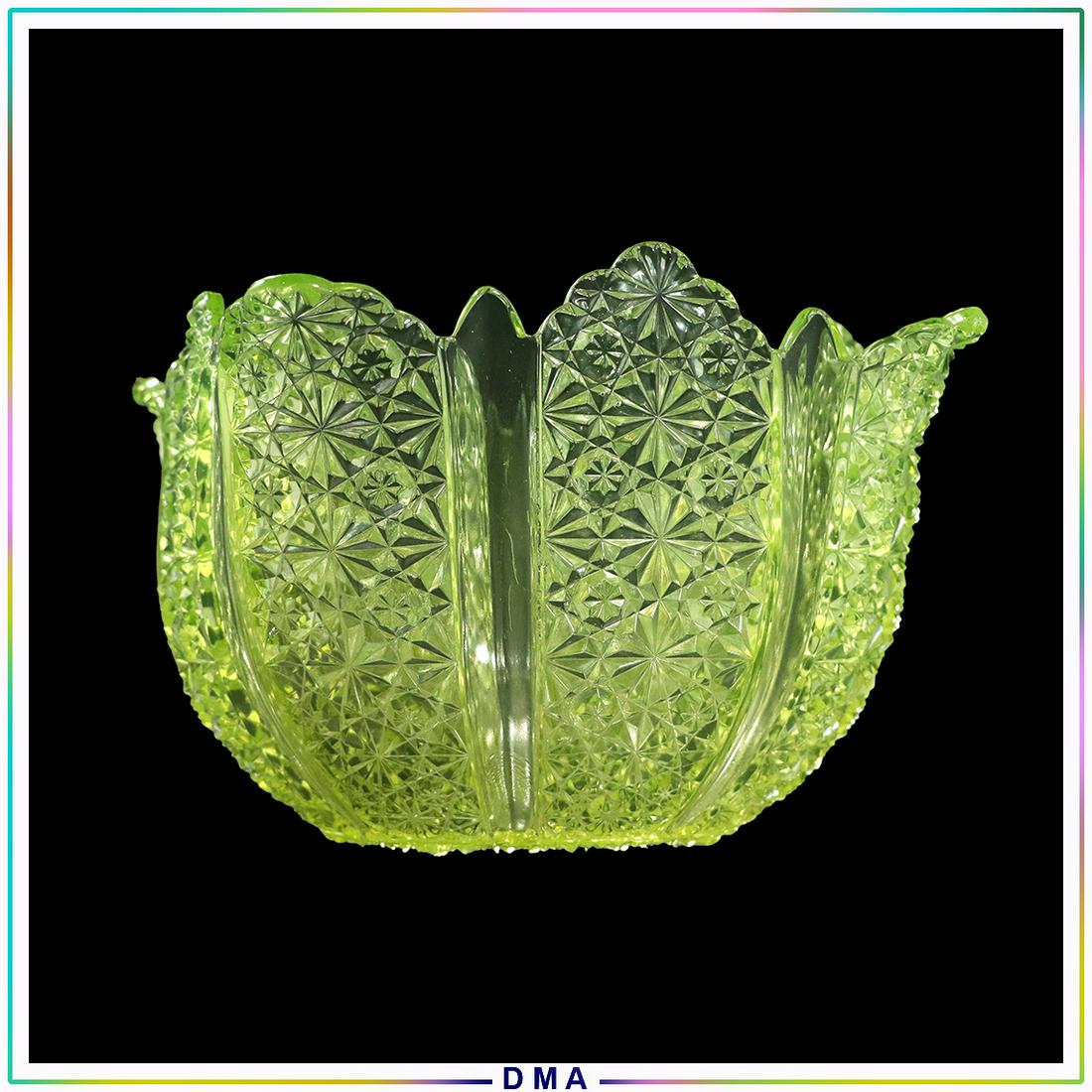 Large Vintage Green Vaseline Glass Daisy & Button Bowl (1 of 8)