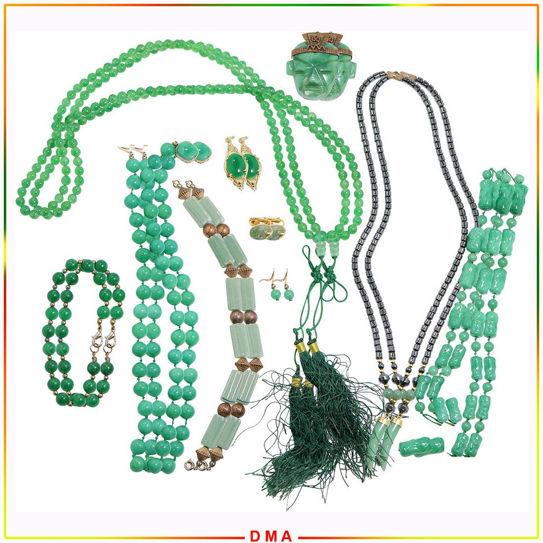 8 Assorted Green Jade Necklaces Bracelets Face Pendant (1 of 7)