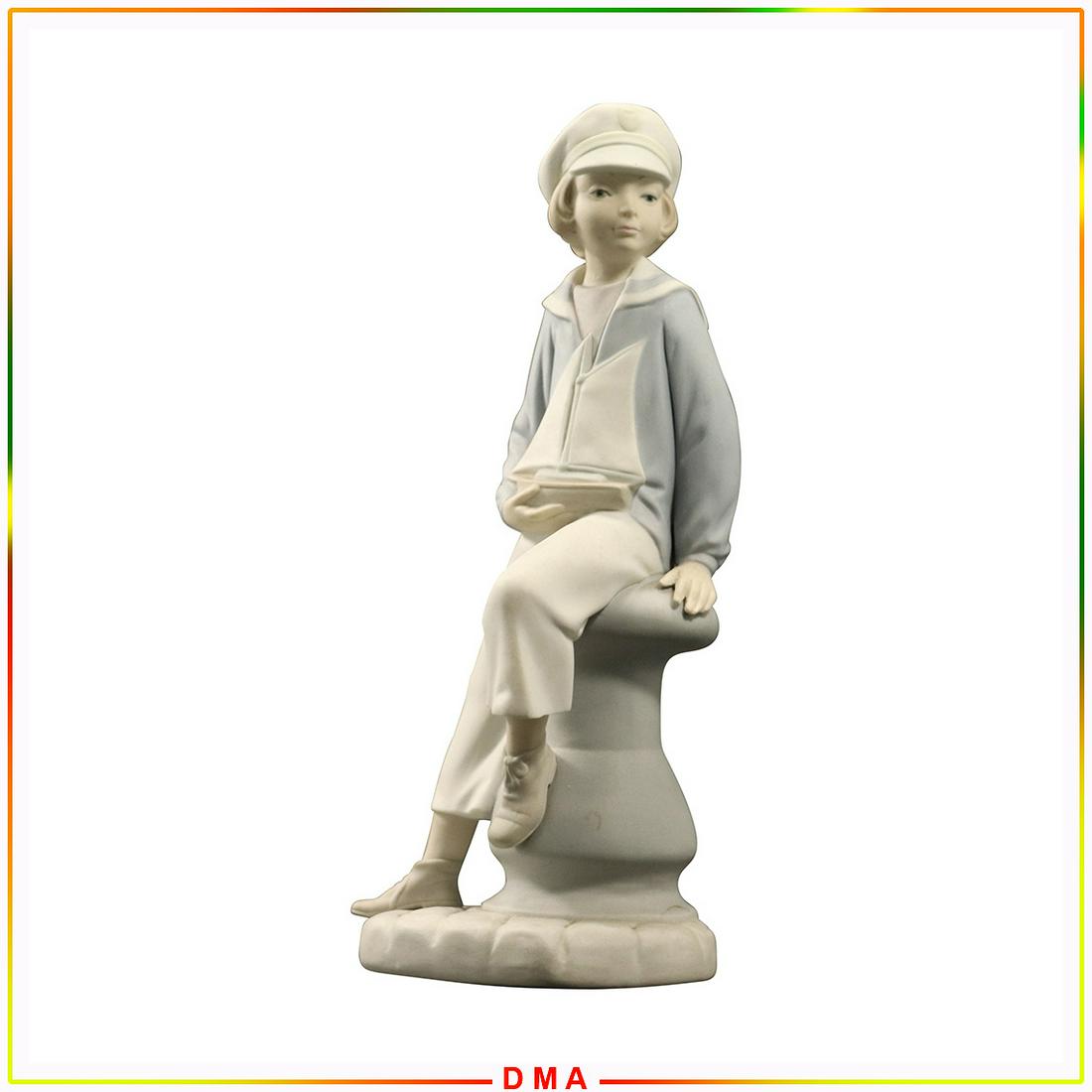 Lladro Porcelain Figure Child Holding a Pond Boat (1 of 8)