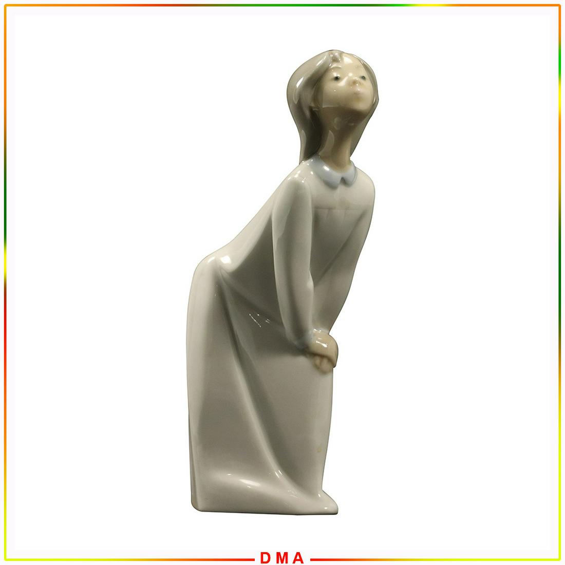 Lladro Nao Porcelain Figure Young Girl Leaning (1 of 5)