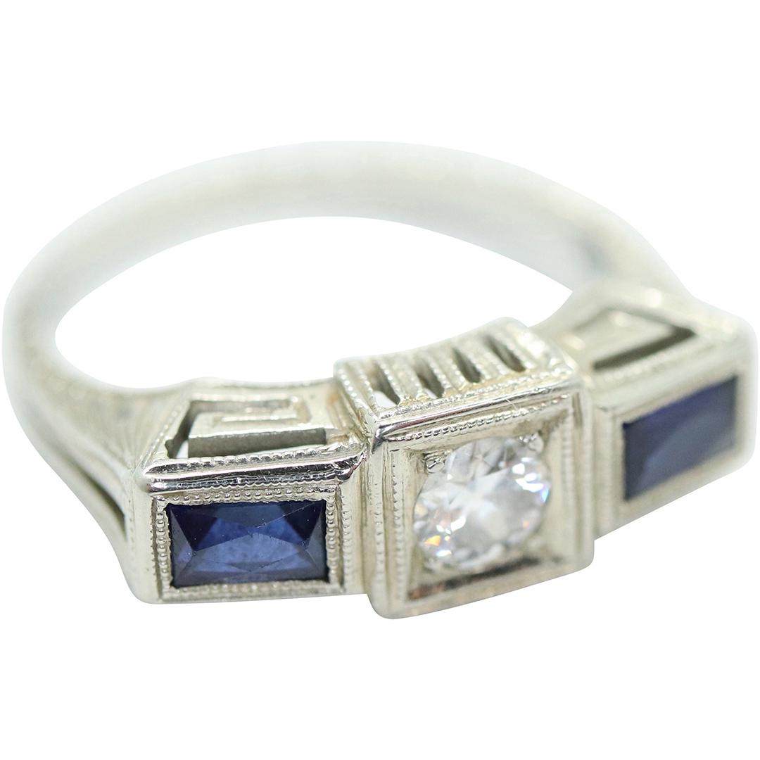 18K White Gold Ring Center Diamond & 2 Blue Sapphires (1 of 5)